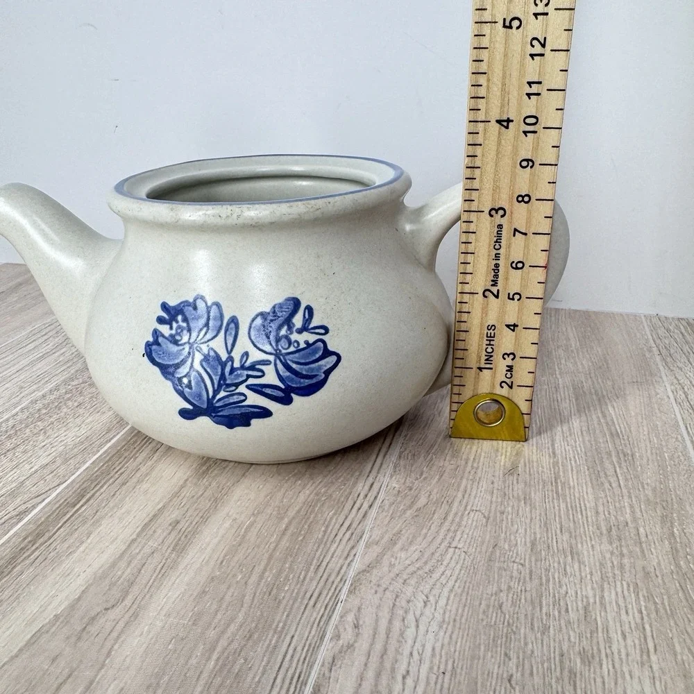 Pfaltzgraff Yorktowne Teapot Blue Floral Stoneware Small Vintage‎ USA Farmhouse